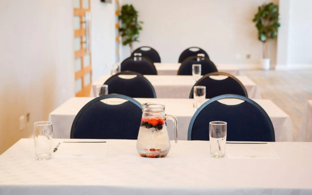 The New National Lodge & Conference