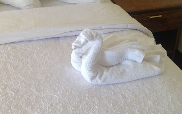 Honeysuckle Inn & Conference Center