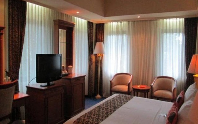 Grand Elty Singgasana Hotel