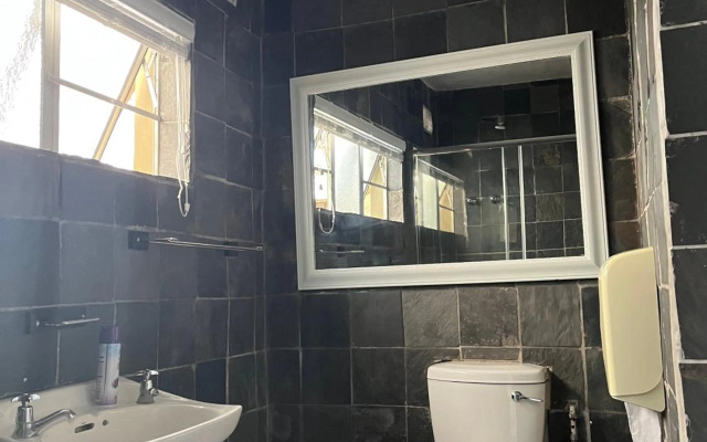 Ansteys Beach Self Catering Apartments