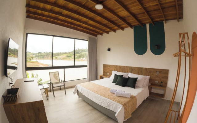 Viajero Guatapé Hostel & Lake Club