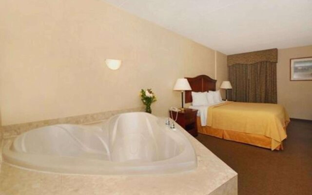 Danville Quality Inn & Suites