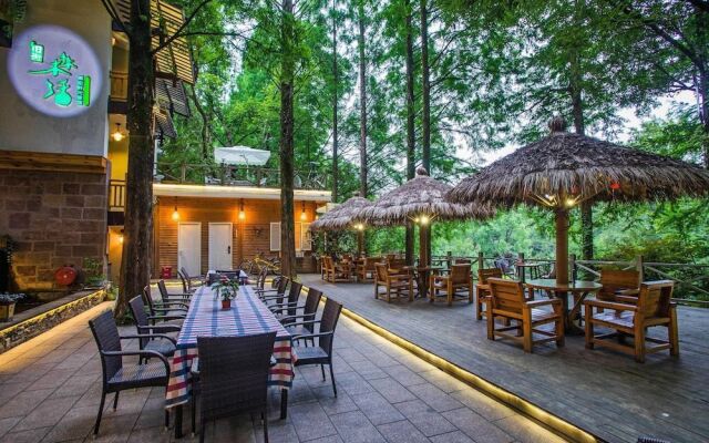 Wuyishan Old Street Sen Live British Inn