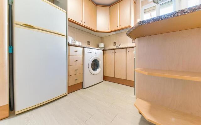 Holidays2Fuengirola Palangreros 100 mts from Beach and promenade