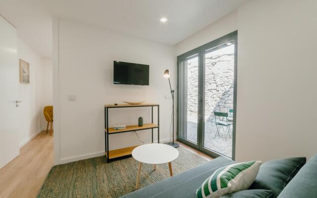 Courtyard Oporto Design Apartment L With Terrace