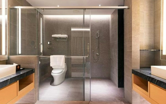 M World Hotel