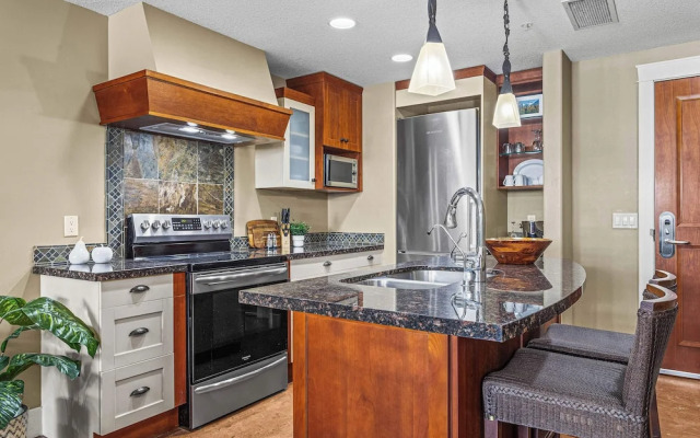 2 Bedroom Condo .Pool .Hot Tub .Gym .Spa