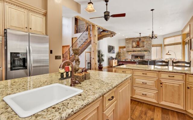 Wolf Creek Castle #2202