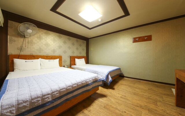 Goodstay Alps Motel