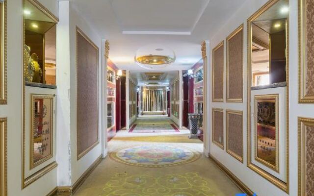 Yifeng Holiday Theme Hotel
