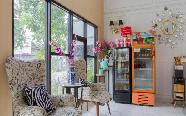 RedDoorz Premium @ The Batik Hotel Moh. Toha