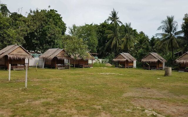 Lanta Local Hut