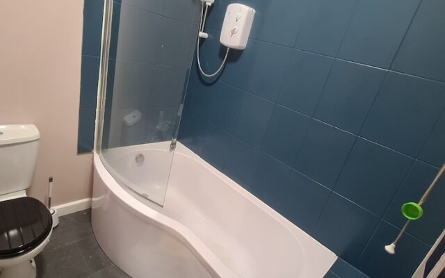 Charming 1-bed Apartment in Barnsley