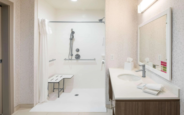 Home2 Suites by Hilton Houston IAH Airport Beltway 8