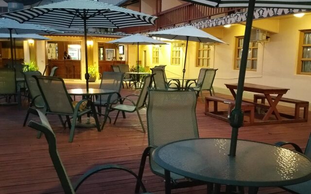 Pacific Crown Hotel