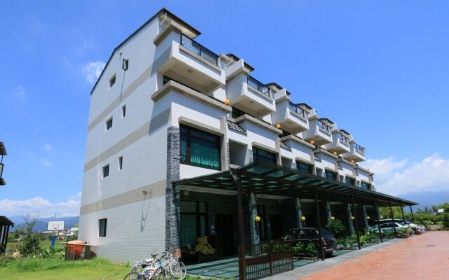 SkyOcean Inn