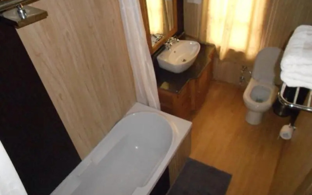 Princess Alexandra Group of Houseboats