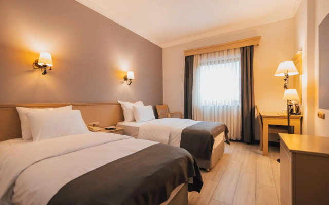 Usta Park Hotel