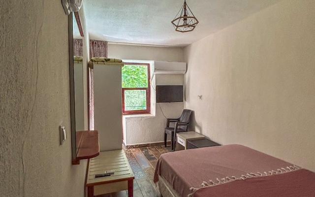 Ozgur Family House