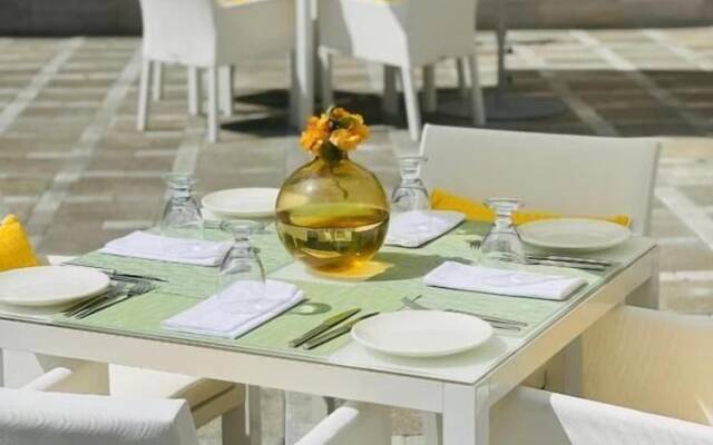 LA Vue Boutique Hotel & Beach Club
