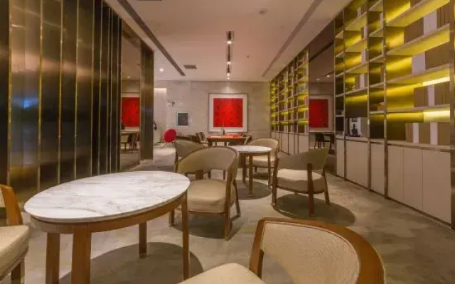 JI Hotel (Kunming Qianxing Road O-Park)