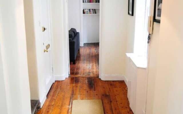 Beautiful Bohemian 2BR flat in the Cowgate
