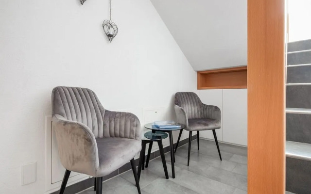 Comfy Apartment In Sankt Anton Am Arlberg With Terrace