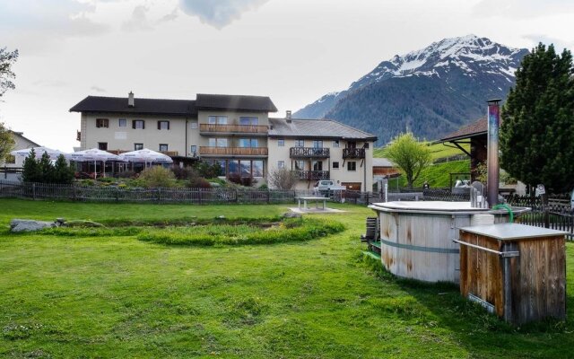 Hotel Piz Buin Guarda