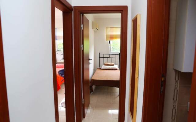 Apt Pine View by Amy Villas