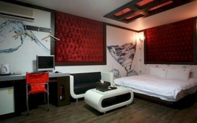 MK Hotel