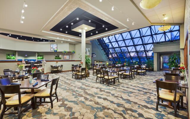 Crowne Plaza Columbus North- Worthington by IHG