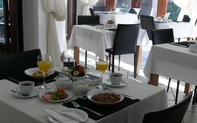 NO66 Sandton Lodge