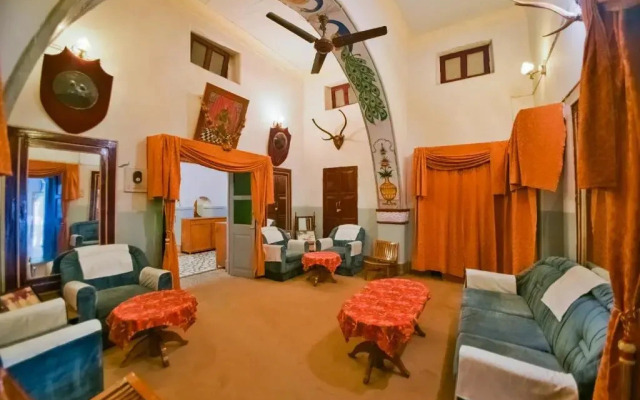 Hotel Raj Kesar by OYO Rooms