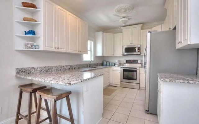 Stranded Indolphinitely