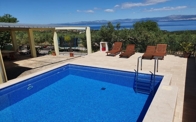 Holiday house Mario - with pool: Supetar, Island Brac