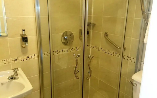 The Beach Day's Bar & B&B