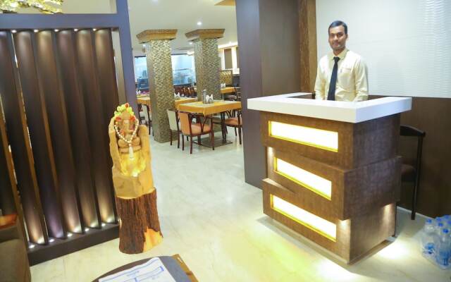 OYO 9646 Hotel Golden Pearl Inn