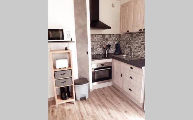 T2 Rez de Chaussee Climatise Jardin Parking Prive