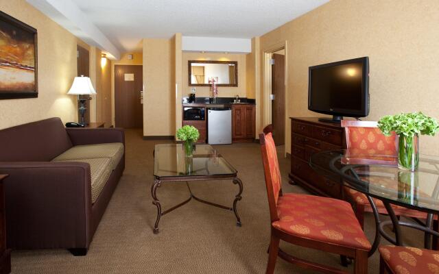 Crowne Plaza Denver International Airport