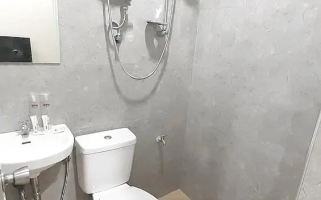 Jrja Hotel by OYO Rooms