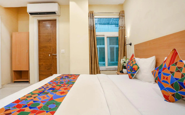 OYO Townhouse 1051 Galaxy Inn