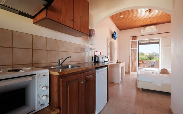 Canal d'Amour Makris Apartments