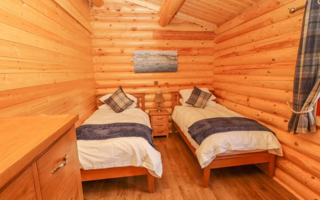 Maple Lodge