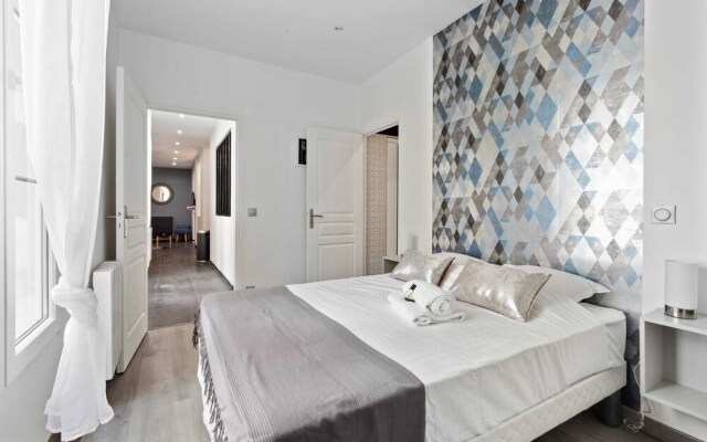 Beautiful Quiet Designer Apartment in Paris