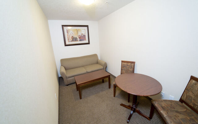 Holiday Inn Express Hotel & Suites Drayton Valley, an IHG Hotel