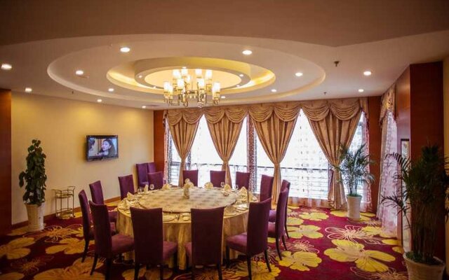 Universal House Hotel