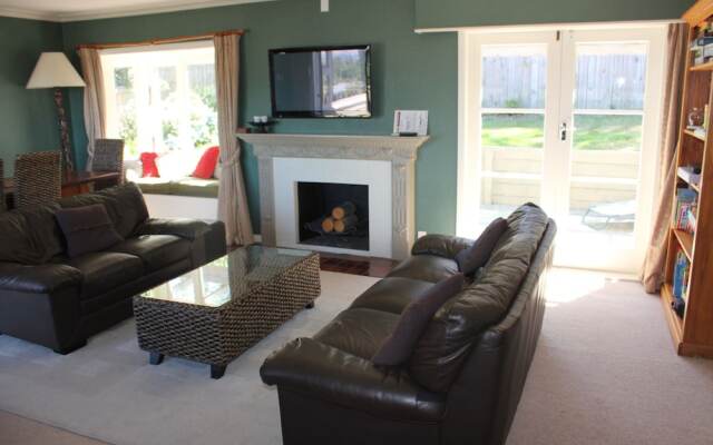 86 Conical Hill Road