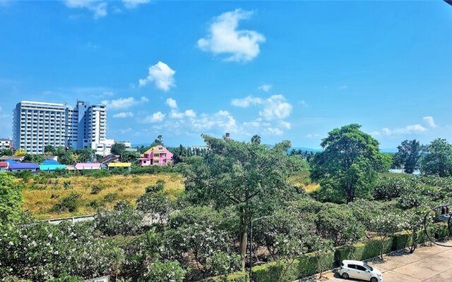 "sea View Apartment on Jomtien Beach Pattaya"