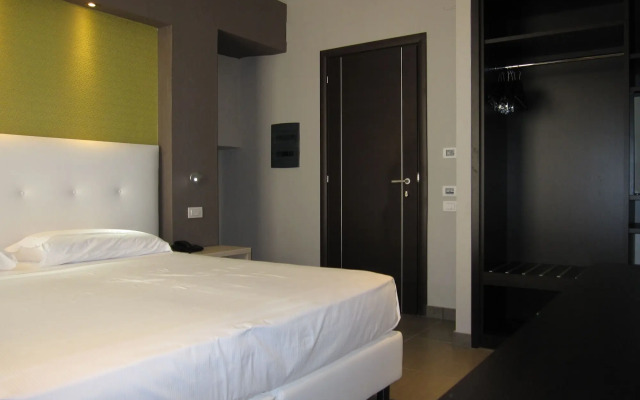 Napolit'amo Hotel Medina