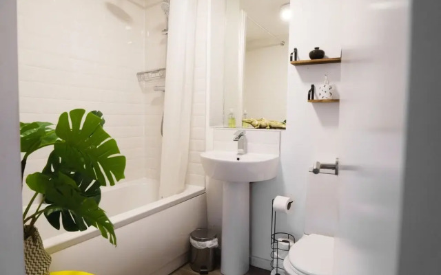 Modern & Stylish 1 bed Flat in Bristol